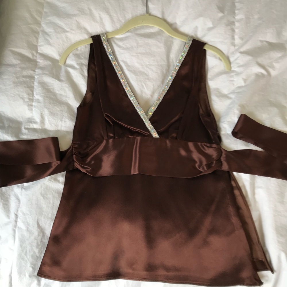 Glam Top - Picture 2 of 6